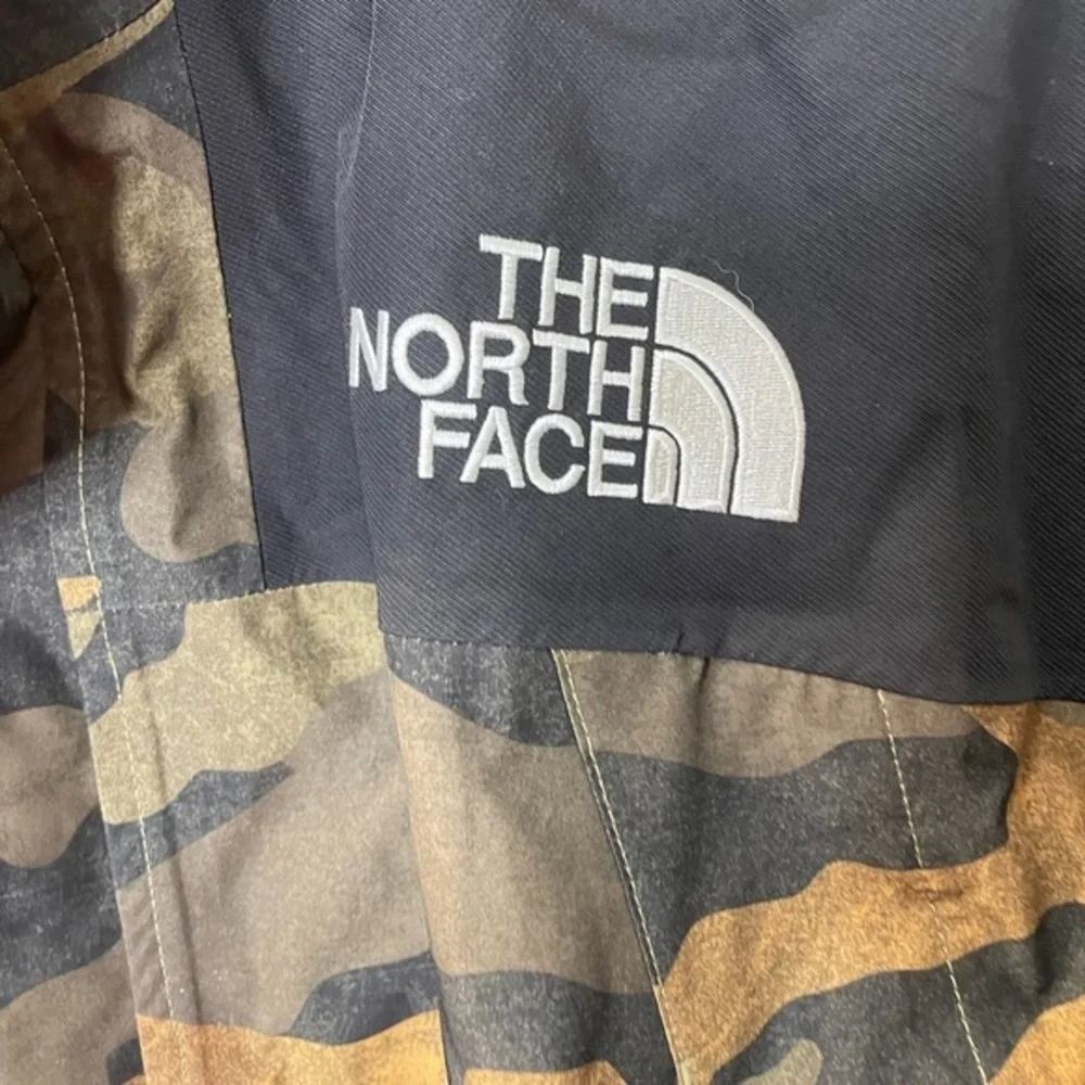 The North Face 1990‎ Mountain Jacket GTX Camo size xl